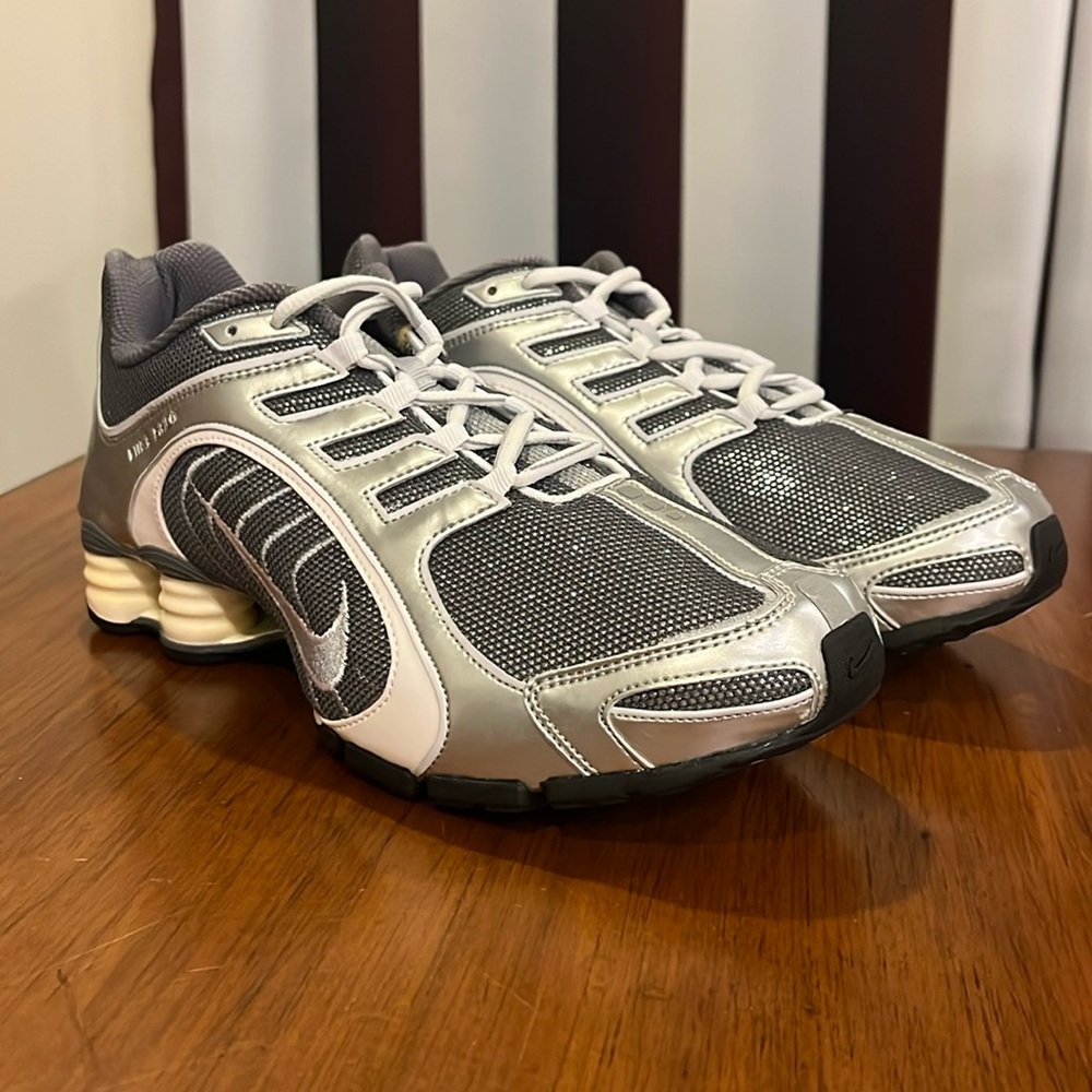 Nike Shox Navina Premium Shoes Sneakers Sparkle New 337775 001 Women’s Size 10
